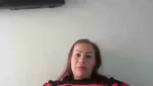 LaraCaliente online show from 15, 4, 2026