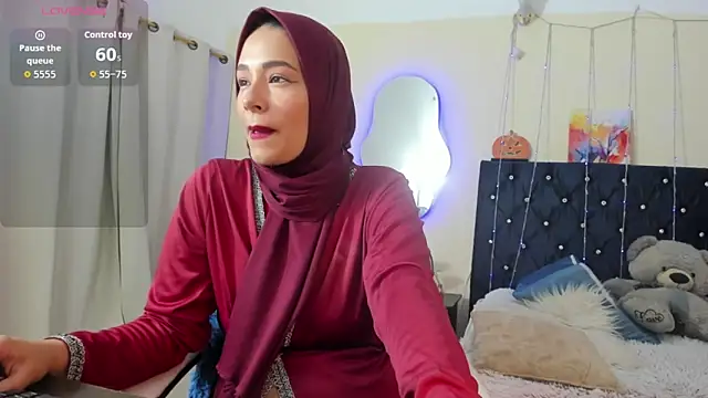 ShanaJamil online show from 6, 4, 2026