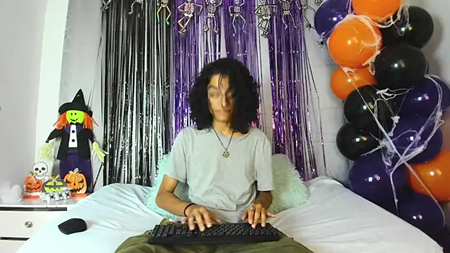 EthanBlackwoodd online show from 26, 10, 2025