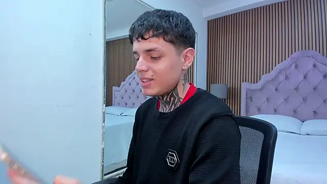 Declan-Fox online show from 25, 10, 2025