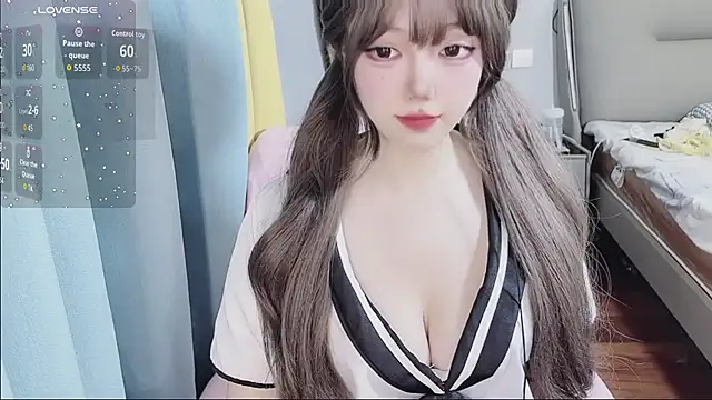 Snapshot of Lucky_Cici chatting on 3, 6, 2026 Lucky Cici online show from 3, 6, 2026