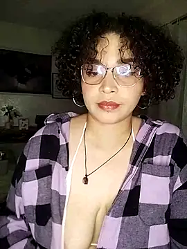 Snapshot of Julie_wallace chatting on 5, 10, 2025 Julie wallace online show from 5, 10, 2025