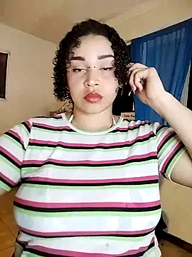 Snapshot of Julie_wallace chatting on 28, 10, 2025 Julie wallace online show from 28, 10, 2025