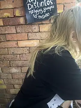 Snapshot of AlissaSpellman chatting on 12, 10, 2025 AlissaSpellman online show from 12, 10, 2025