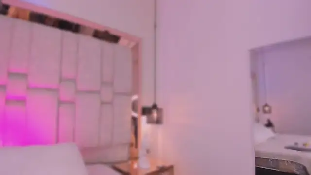 Snapshot of _GigiDoll_ chatting on 23, 9, 2025 GigiDoll online show from 23, 9, 2025