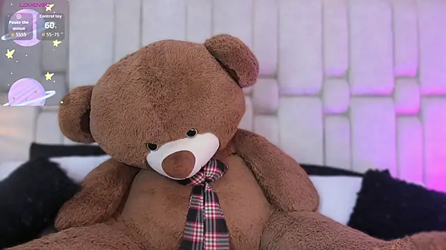 Snapshot of _GigiDoll_ chatting on 26, 11, 2025 GigiDoll online show from 26, 11, 2025