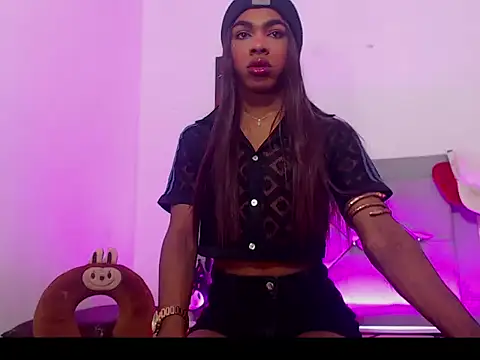 Snapshot of whitneytt chatting on 14, 7, 2026 whitneytt online show from 14, 7, 2026
