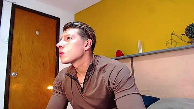 Snapshot of arnold_taylor chatting on 21, 7, 2026 arnold taylor online show from 21, 7, 2026