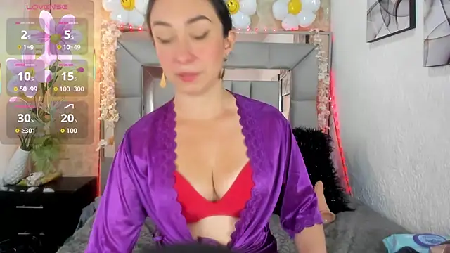 SALOMEE LEE online show from 17, 10, 2025
