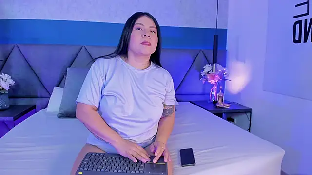 Amber Santana online show from 11, 6, 2026