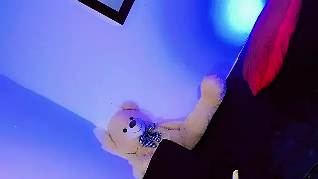 daniela dolls online show from 24, 5, 2026