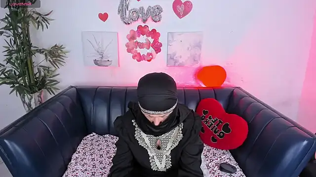 Snapshot of zahra_isawii chatting on 21, 9, 2025 zahra isawii online show from 21, 9, 2025