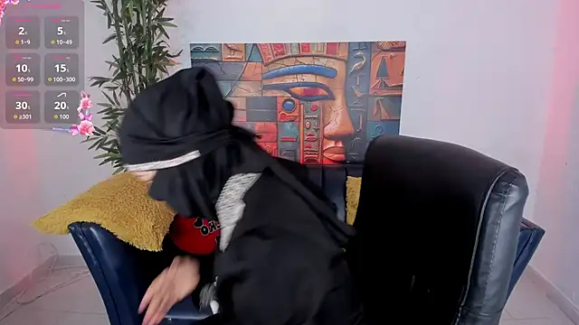 Snapshot of zahra_isawii chatting on 3, 10, 2025 zahra isawii online show from 3, 10, 2025