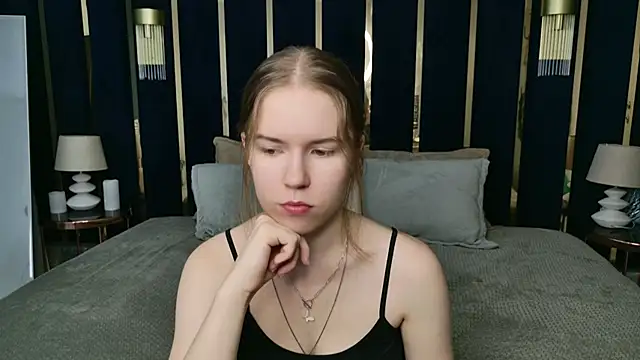 Snapshot of Alida_Brice chatting on 7, 11, 2025 Alida Brice online show from 7, 11, 2025