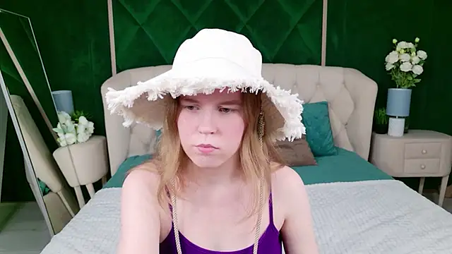 Snapshot of Alida_Brice chatting on 4, 5, 2026 Alida Brice online show from 4, 5, 2026