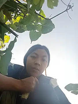 Snapshot of -Miu-98 chatting on 24, 11, 2025 -Miu-98 online show from 24, 11, 2025