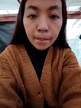 Snapshot of -Miu-98 chatting on 4, 12, 2025 -Miu-98 online show from 4, 12, 2025