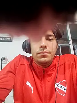 Snapshot of pareja076 chatting on 25, 10, 2025 pareja076 online show from 25, 10, 2025