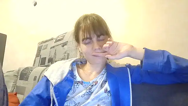 Snapshot of Loriven chatting on 30, 9, 2025 Loriven online show from 30, 9, 2025