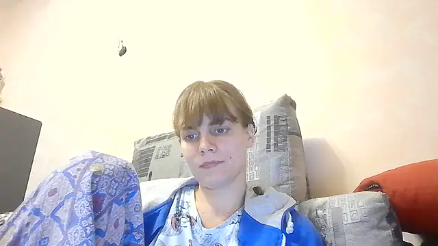 Snapshot of Loriven chatting on 1, 10, 2025 Loriven online show from 1, 10, 2025