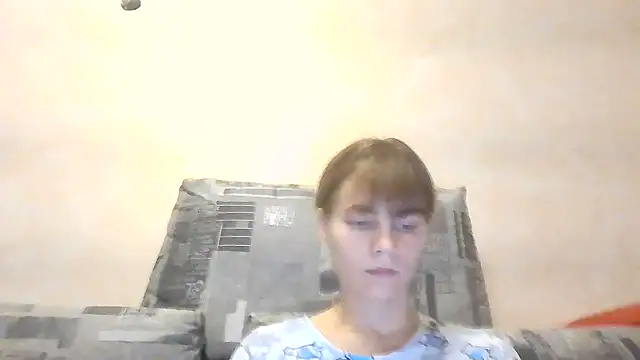 Snapshot of Loriven chatting on 5, 10, 2025 Loriven online show from 5, 10, 2025