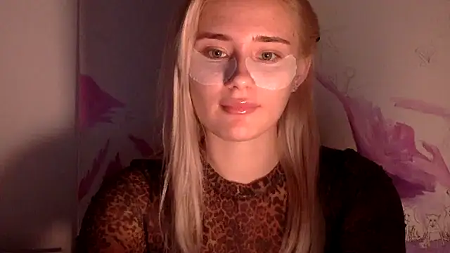 Snapshot of Rosvann chatting on 20, 9, 2025 Rosvann online show from 20, 9, 2025