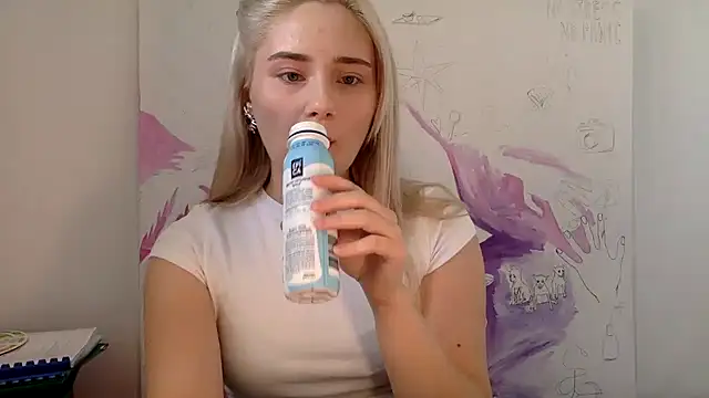 Snapshot of Rosvann chatting on 21, 9, 2025 Rosvann online show from 21, 9, 2025