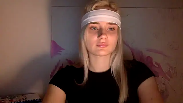 Snapshot of Rosvann chatting on 23, 9, 2025 Rosvann online show from 23, 9, 2025