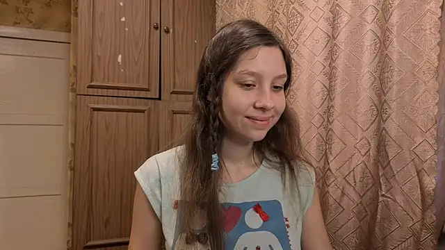 QutieDaSweet online show from 5, 11, 2025