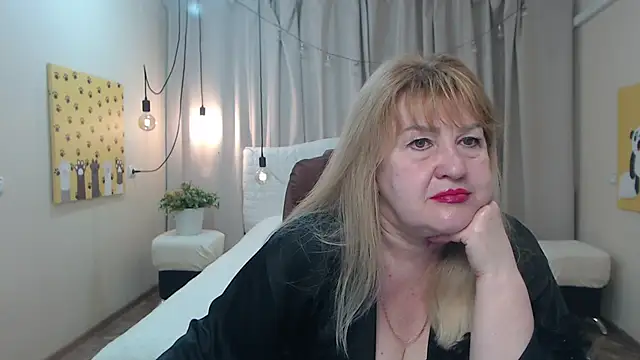 EmmaEllison online show from 20, 5, 2026
