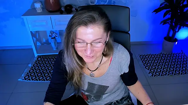 Snapshot of UmaSpace chatting on 29, 11, 2025 UmaSpace online show from 29, 11, 2025