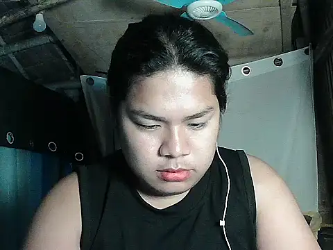 Snapshot of Huntrix2025 chatting on 13, 4, 2026 Huntrix2025 online show from 13, 4, 2026