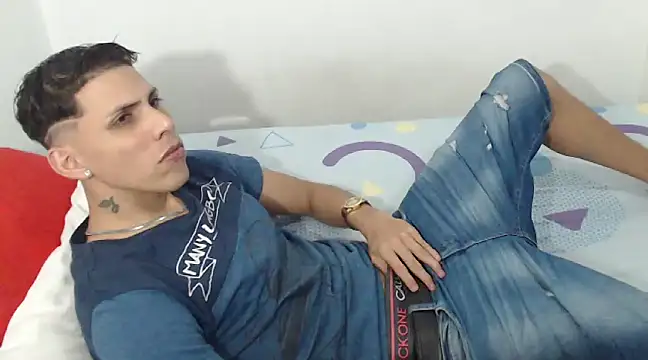 Snapshot of kingfm chatting on 9, 1, 2025 kingfm online show from 9, 1, 2025