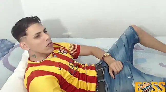 Snapshot of kingfm chatting on 12, 1, 2025 kingfm online show from 12, 1, 2025