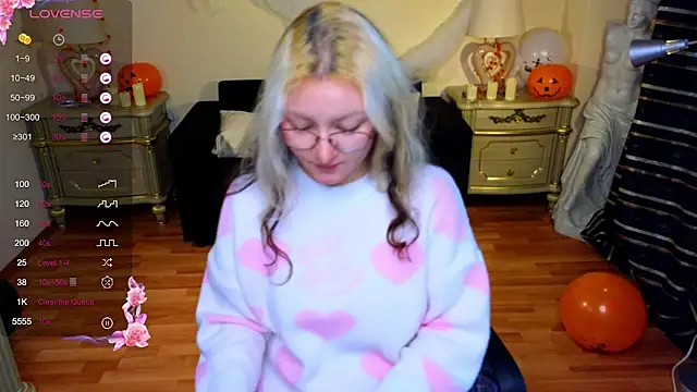 JuicyLullu online show from 21, 10, 2025