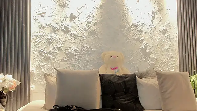 joselin rouse online show from 15, 4, 2026