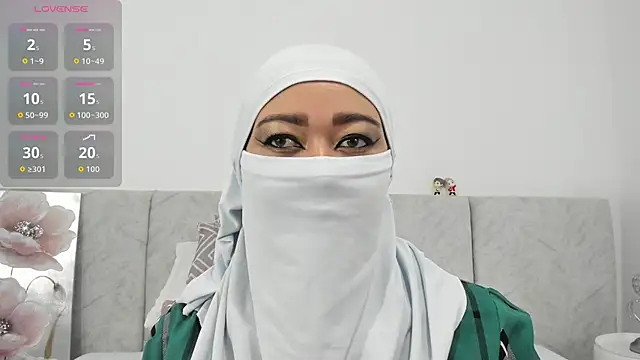 Snapshot of Jadiya_ chatting on 16, 10, 2025 Jadiya online show from 16, 10, 2025
