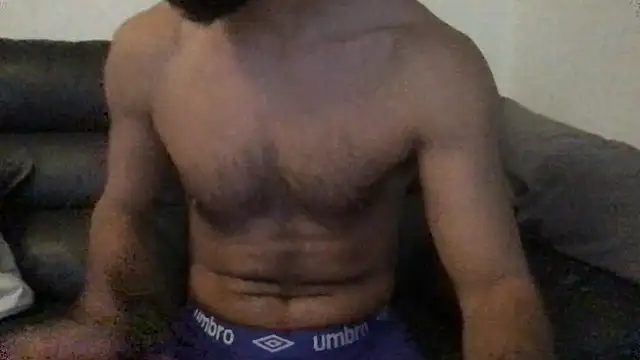 Snapshot of flambeur93 chatting on 25, 11, 2025 flambeur93 online show from 25, 11, 2025