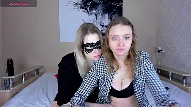 Snapshot of Linda_Bryant-Eva chatting on 14, 11, 2025 Linda Bryant-Eva online show from 14, 11, 2025