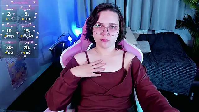 Snapshot of -SweetLili chatting on 17, 10, 2025 -SweetLili online show from 17, 10, 2025