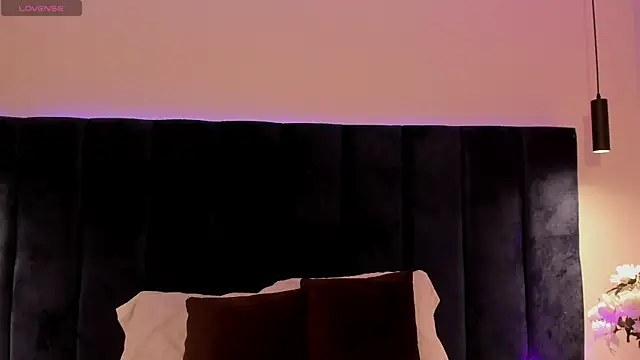 LiilyAdams online show from 10, 2, 2026