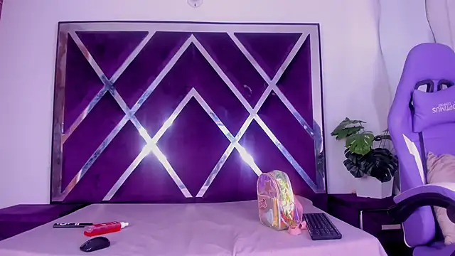 angelkyraasm online show from 25, 2, 2026