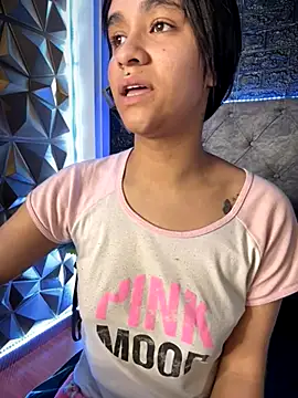 Snapshot of Isabella-Teen chatting on 3, 10, 2025 Isabella-Teen online show from 3, 10, 2025