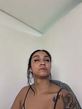 Isabella-Teen online show from 13, 4, 2026