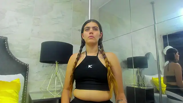 Snapshot of isabel_09 chatting on 8, 7, 2026 isabel 09 online show from 8, 7, 2026