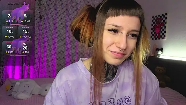 LilithPoison online show from 6, 11, 2025