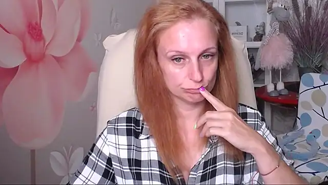 Snapshot of Venus_love1 chatting on 19, 6, 2026 Venus love1 online show from 19, 6, 2026