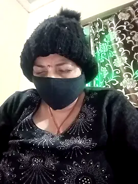 Love-890 online show from 4, 12, 2025