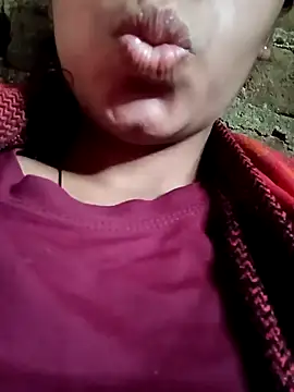 Snapshot of Aaisha-16 chatting on 1, 12, 2025 Aaisha-16 online show from 1, 12, 2025