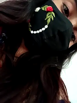 Snapshot of Aaisha-16 chatting on 19, 12, 2025 Aaisha-16 online show from 19, 12, 2025